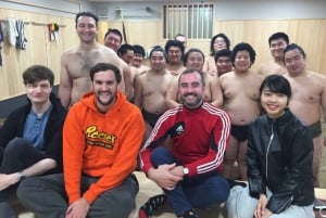 Tokio: Poranny trening sumo w Ryogoku i sesja zdjęciowa