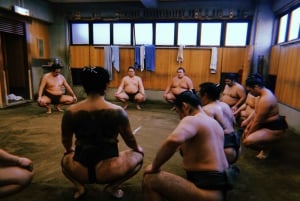 Tokio: Poranny trening sumo w Ryogoku i sesja zdjęciowa