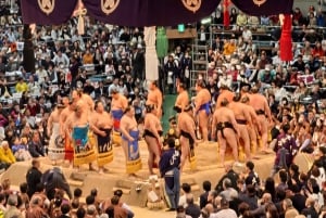 Tokio: turniej sumo: wycieczka z przewodnikiem + bilet i przydzielone miejsce