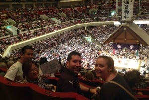 Tokyo: Tour del torneo di sumo con biglietti per il posto in poltrona
