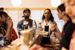 Tokyo : cours de préparation de sushis en veste happi près d'un site célèbre