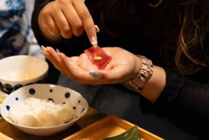 Tokyo : cours de préparation de sushis en veste happi près d'un site célèbre