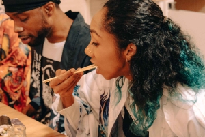 Tokyo : cours de préparation de sushis en veste happi près d'un site célèbre