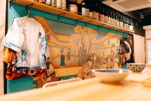 Tokyo : cours de préparation de sushis en veste happi près d'un site célèbre