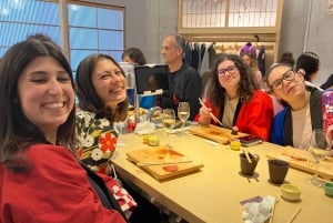 Tokyo: Sushi Making Class with Kimono near Tokyo Tower