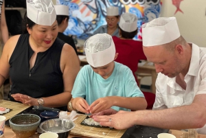 Tokyo : cours de préparation de sushis avec un chef professionnel et visite du marché aux poissons de Tsukiji