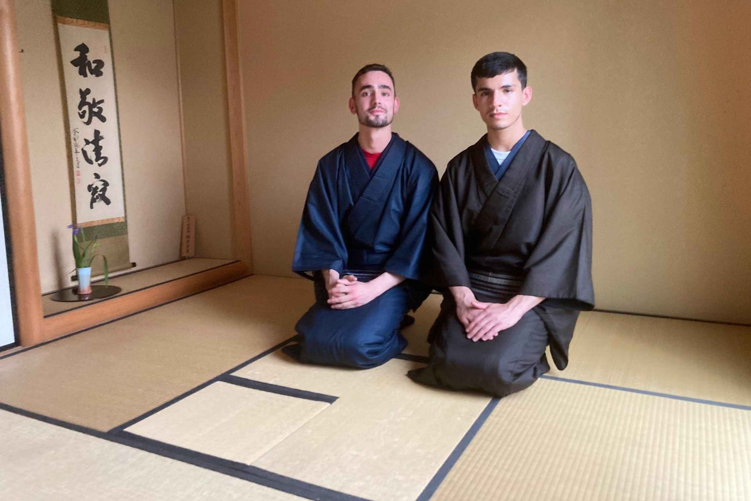 Tokio: Experiencia de la Ceremonia del Té en un pequeño salón de té