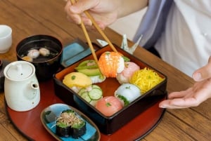 Tokyo: Temari Sushi & Matcha Cooking Class with Food Tour