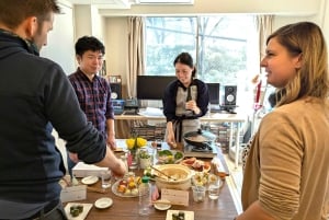 Tokyo: Temari Sushi & Matcha Cooking Class with Food Tour