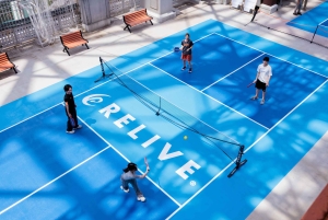 Токио: игра в пиклбол на крыше телевизионной башни