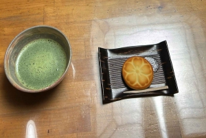 Tokyo : Traditional Creativity/Kanzashi, Zen, Letters & Tea