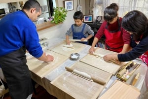 Tóquio: Aula de massa Udon tradicional amassada com os pés