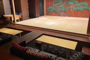 Tokyo: Japanese Traditional Performing Arts Show with Dinner