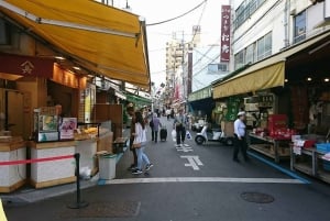 Tokyo: Tsukiji Fish Market Street Food Tour with Tasting