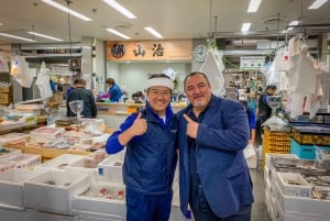 Tour privado por la gastronomía y la cultura de Tsukiji, Tokio Guía con licencia