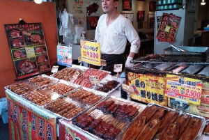 Tokyo: Tsukiji Market and Hongwanji Temple Guided Tour