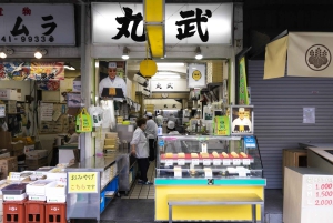 Tokyo: Tsukiji Market and Hongwanji Temple Guided Tour