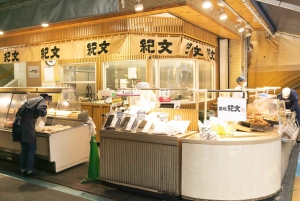 Tokyo: Tsukiji Market and Hongwanji Temple Guided Tour