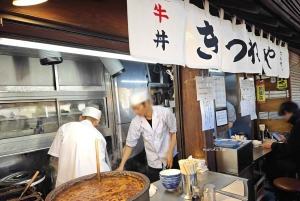 Tokyo: Tsukiji Market and Hongwanji Temple Guided Tour