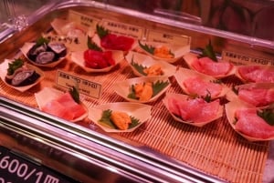 Tokyo: tour gastronomico e degustazione di sake al mercato di Tsukiji