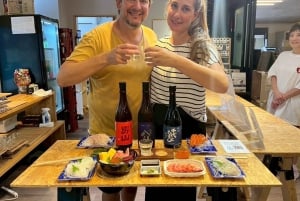 Tokyo: tour gastronomico e degustazione di sake al mercato di Tsukiji