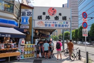 Tokyo: tour gastronomico e degustazione di sake al mercato di Tsukiji