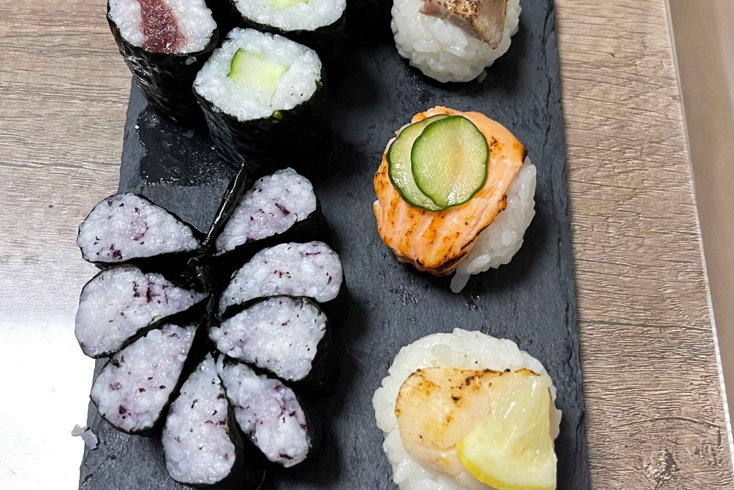 Tokio: Tsukiji-markkinoiden sushikurssi ja teeseremonia