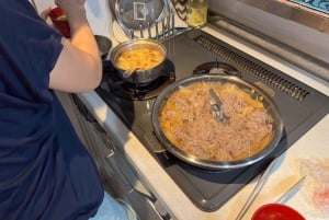 Tokio: Wagyu-Rindfleisch-Schüssel kochen in einem echten lokalen Haushalt