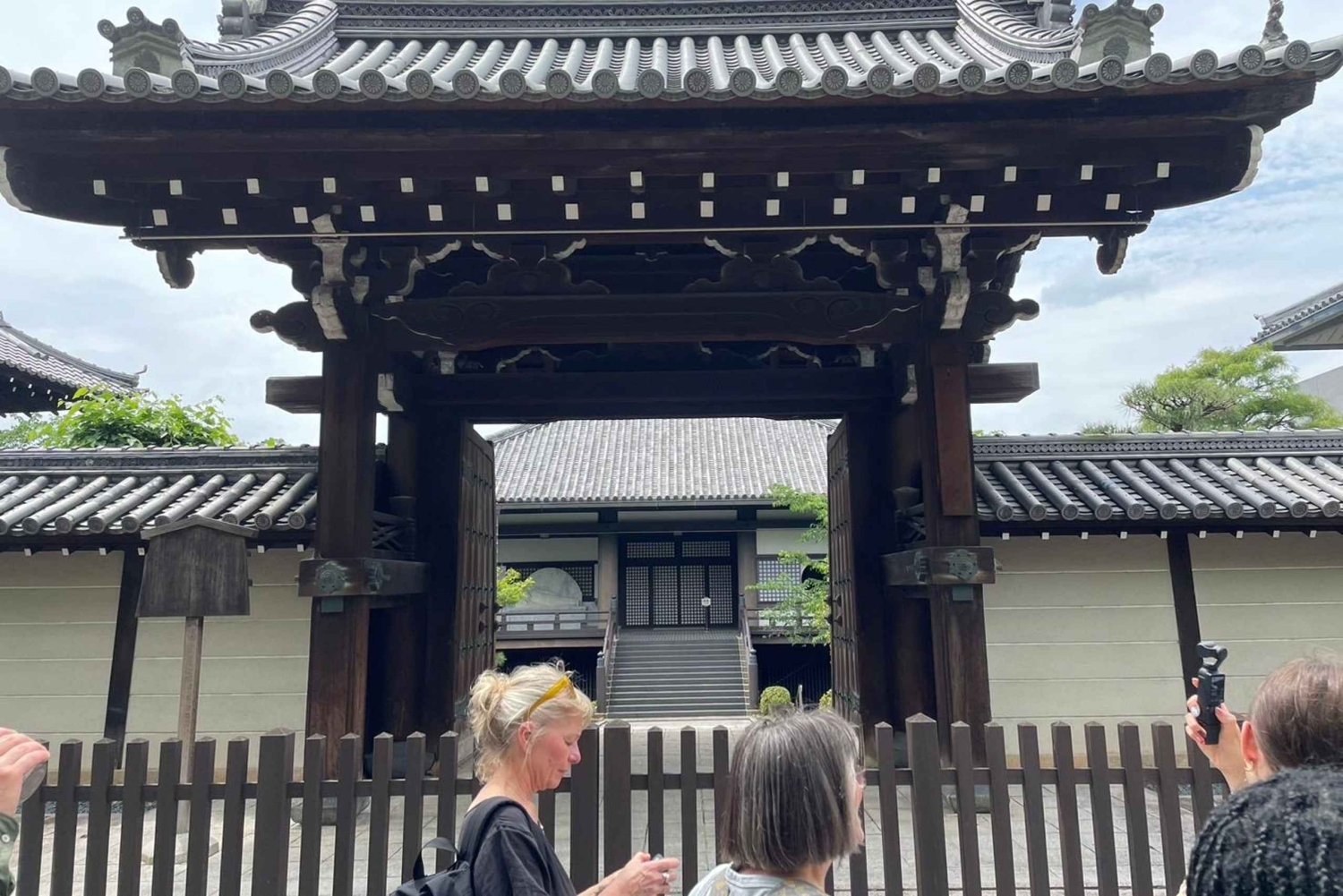 Tokio: Wycieczka piesza po dzielnicy Yanaka 13 dań w 4 restauracjach