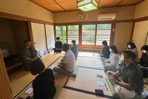 Tokyo: Zen Meditation, Calligraphy, and Tea Experience