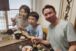 Real Toyosu Fish Market +Make Sushi +Macha Tea Experience