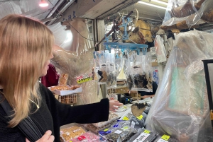 Tsukiji Cultural Gourmet Tour: Food Hunting with a Local