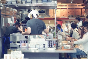 Tsukiji Cultural Gourmet Tour: Food Hunting with a Local