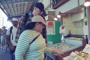 Tsukiji Cultural Gourmet Tour: Food Hunting with a Local