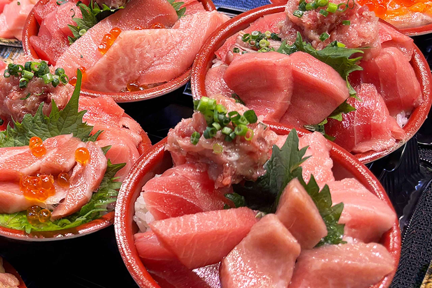 Targ rybny Tsukiji: wycieczka piesza po ulicach pełnych jedzenia i kultury