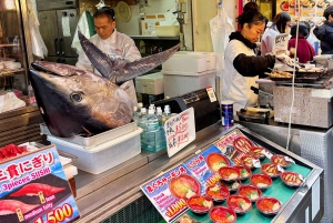 Targ rybny Tsukiji: wycieczka piesza po ulicach pełnych jedzenia i kultury