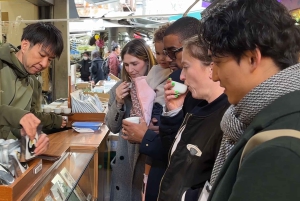 Targ rybny Tsukiji: wycieczka piesza po ulicach pełnych jedzenia i kultury