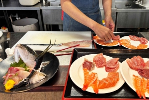 Targ rybny Tsukiji: wycieczka piesza po ulicach pełnych jedzenia i kultury