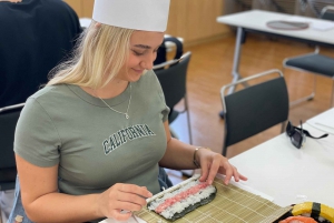 Tokyo: Tsukiji Fish Market Sushi Making Class with Pro Chef