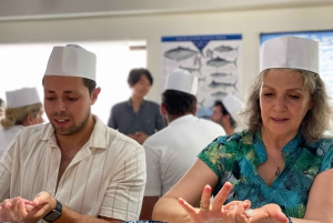 Tokyo: Tsukiji Fish Market Sushi Making Class with Pro Chef