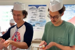 Tokyo: Tsukiji Fish Market Sushi Making Class with Pro Chef