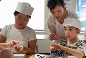 Tokyo: Tsukiji Fish Market Sushi Making Class with Pro Chef