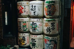 Onbeperkt sake proeven met sushi omakase-proeverij in Tokio