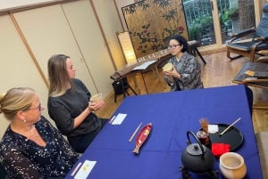 Visita la casa locale per la musica e la cerimonia del tè vicino a Disney