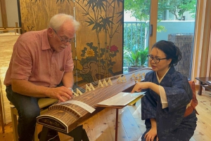 Visita la casa locale per la musica e la cerimonia del tè vicino a Disney