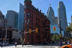 Centro de Toronto: Experiencia de tour a pie. Inglés/Español