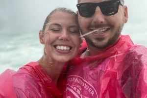 Экскурсия по Ниагарскому водопаду для небольшой группы с посещением башни, аттракциона Journey и прогулкой на лодке — из То