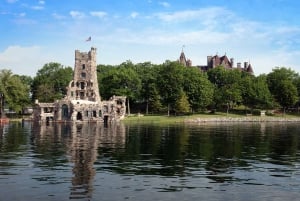 From New York City: Niagara Falls & 1000 Islands 3-Day Tour
