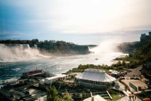 Au départ des chutes du Niagara (États-Unis) : visite de la côte canadienne avec promenade en bateau