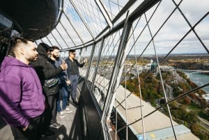 トロント発：早朝ナイアガラの滝小グループ日帰り旅行